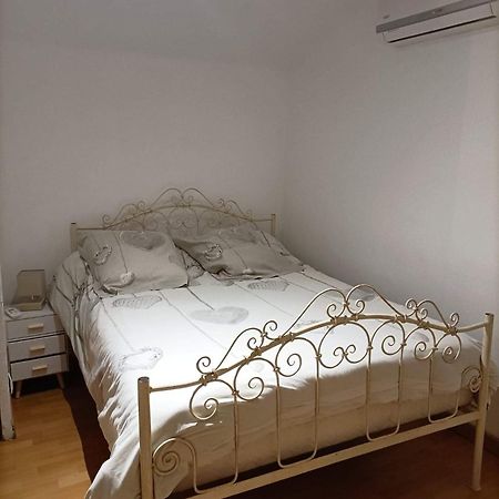 Le 7 Apartment Servian Екстериор снимка
